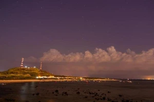 Thông báo qua điện thoại để học sinh nghỉ học tránh bão số 9