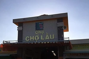 Một diễn viên gánh lô tô bị đâm thiệt mạng