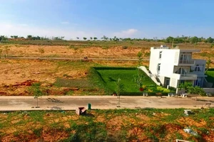 Thêm 4 'đại gia' rao bán bất động sản khi chưa đủ điều kiện