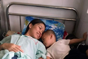 Xúc động lá thư của cô Thắm gửi anh phóng viên 'bụng bự' 