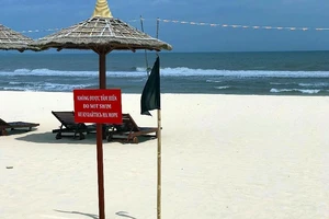 Du khách gặp nạn ở biển Phan Thiết, dù nơi lưu trú đã cảnh báo