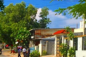 Du khách Nga chết trong phòng trọ ở Phan Thiết có vết đâm ở cổ