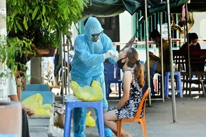 Xét nghiệm lần cuối những người trong khu cách ly ở Phan Thiết