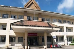 Bị cách ly vì bán hàng trong khu cách ly COVID-19 