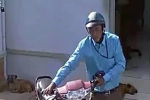 Cầm thư photo của chủ tịch tỉnh đi lừa tiền ủng hộ 