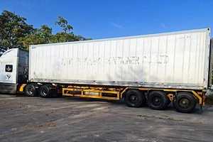 Giám định 'hộp đen' xe kéo nạn nhân đi gần 60 km để điều tra