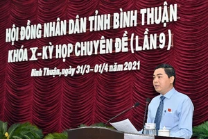 Ông Nguyễn Hoài Anh Chủ tịch HĐND tỉnh, chủ trì kỳ họp. Ảnh: BPN