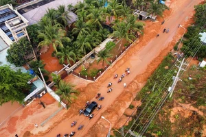 Khu vực lũ cát ập xuống nhìn từ trên cao.