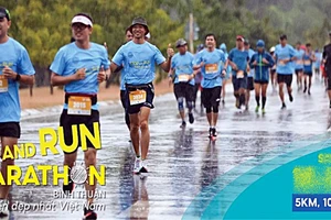 Tạm dừng thi đấu thể hình, marathon, bóng đá để phòng dịch 