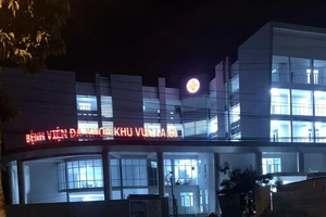 1 bệnh nhân COVID-19 nghiện ma túy phá cửa sổ, nhảy lầu bỏ trốn