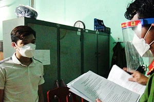 Xâm nhập tài khoản 'trùm ma túy' lấy tiền khi biết ông bị bắt