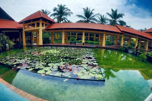 Mũi Né đón 120 du khách 'mở hàng' đến từ TP.HCM 