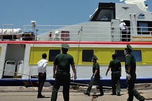 Bình Thuận: Giãn cách toàn đảo Phú Qúy do có 3 ca nghi nhiễm COVID-19