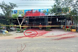 Nhóm đòi nợ khủng bố gia đình con nợ đang mắc COVID-19