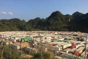 4.000 container hàng Việt đang mắc kẹt tại cửa khẩu phía Bắc 