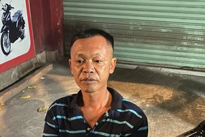 Hoãn xử kẻ xâm hại dã man bé gái 2 tuổi rồi định bỏ trốn ra nước ngoài