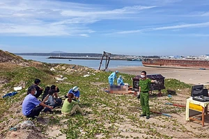 Phát hiện thi thể nam giới trôi trên biển Bình Thuận 