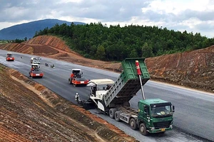 Cao tốc Vĩnh Hảo - Phan Thiết thi công chậm 2 tháng so với kế hoạch