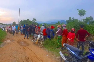 Phát hiện thi thể bé gái sơ sinh khoảng 3 ngày tuổi dưới kênh thủy lợi