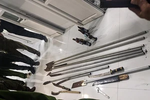 Tạm giữ nhóm thanh niên mang bom xăng đi hỗn chiến ở Bình Thuận