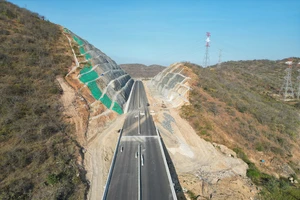 Khánh thành 2 cao tốc kết nối Khánh Hòa, Ninh Thuận, Bình Thuận với TP.HCM