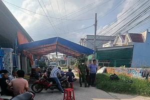 Chuẩn bị chôn cất người thân thì phải dừng lại vì nghi có án mạng