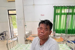 Một ngư dân được cứu sống kỳ diệu sau 4 ngày lênh đênh trên biển