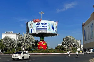 Thông cáo báo chí liên quan công trình trái thanh long “khủng” ở Phan Thiết