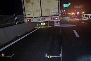 Xe tải va chạm ô tô khách trên cao tốc Vĩnh Hảo - Phan Thiết, 1 người tử vong