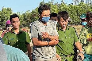 Truy tố người ghen với vợ cũ, bỏ thuốc trừ sâu xuống hồ tôm của “tình địch”