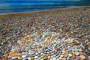 Nghi bãi đá 7 màu ở Bình Thuận bị trộm với số lượng lớn