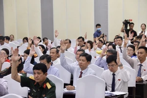 Bình Thuận sẽ giải tỏa, cải tạo 'xóm nhà chồ' ven sông Cà Ty