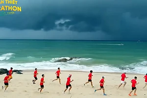  4.000 vận động viên chinh phục giải Marathon trên cung đường thách thức nhất Việt Nam