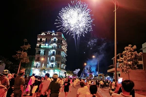 Bình Thuận: Bắn pháo hoa tại 5 điểm trong đêm Giao thừa Giáp Thìn 