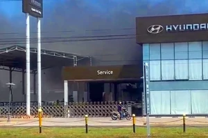 Khống chế đám cháy tại đại lý Hyundai Bình Thuận