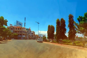 Đang nằm hóng mát với bạn gái thì bị sát hại bằng dao