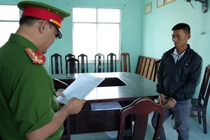 Khởi tố nhân viên mang ô tô của khách sạn đi cầm lấy tiền trả nợ