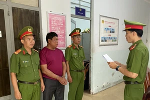 Công an bắt kẻ nói láo đáo hạn ngân hàng để lừa người khác