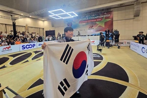 Cho Myung Woo thắng thuyết phục, đăng quang Giải Billiards carom 3 băng thế giới