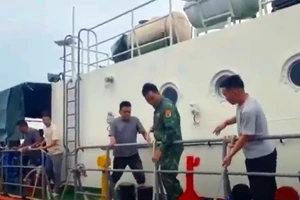 2 người ôm can nhựa được cứu sống cách vị trí tàu chìm gần 40 km