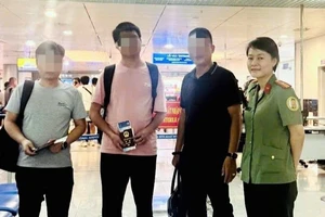 Trục xuất 2 người đàn ông Trung Quốc đến Bình Thuận tìm vợ