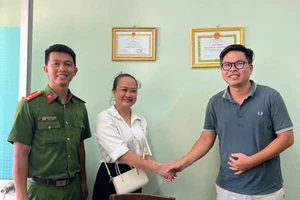 Chủ nhà hàng trả lại 1 tỉ đồng cho người chuyển khoản nhầm 