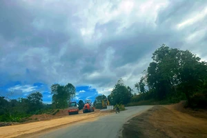 Nguy cơ không hoàn thành tiến độ nâng cấp Quốc lộ 28B vì chậm bàn giao mặt bằng 