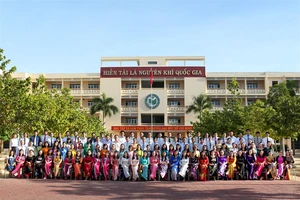 372 học sinh trúng tuyển Trường THPT Chuyên Trần Hưng Đạo, Phan Thiết