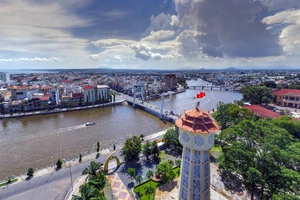 Lâm Đồng giao 7 phường, xã thu ngân sách hơn 100 tỉ đồng/năm