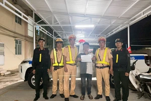 CSGT kiểm tra trên tuyến Quốc lộ 28 phát hiện 2 người dương tính với ma túy