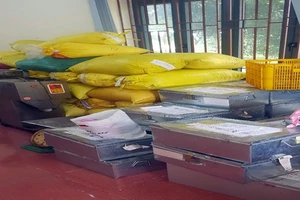 Phát hiện hàng tấn cà phê dỏm, 100% là đậu nành tẩm hương liệu