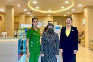 Hơn 2 giờ giải cứu người phụ nữ chuyển tiền cho 'tỉ phú Zalo'