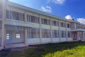 Lâm Đồng trả lời về việc 'Trường xây xong đã lâu nhưng có thấy học sinh đâu'