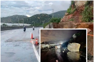 Cục đường bộ báo cáo vụ nhiều tảng đá rơi xuống Quốc lộ 1 đoạn qua Lâm Đồng